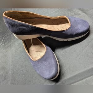 CLARKS Daelyn Towne Navy Suede Daime Marine Flat 9.5